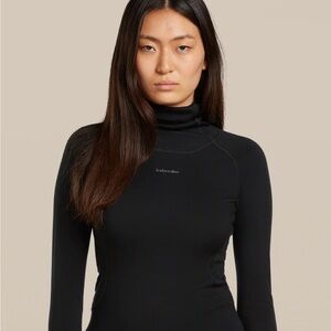 Size XS Women's 300 MerinoFine™ Polar Long Sleeve Roll Neck Thermal Top